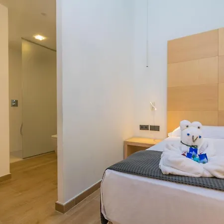 Central Maria 3*