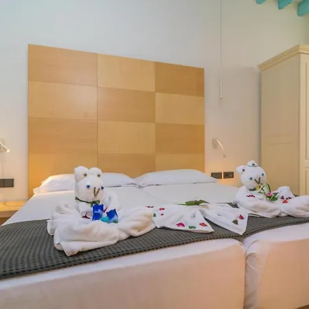 Central Maria Hotel 3*